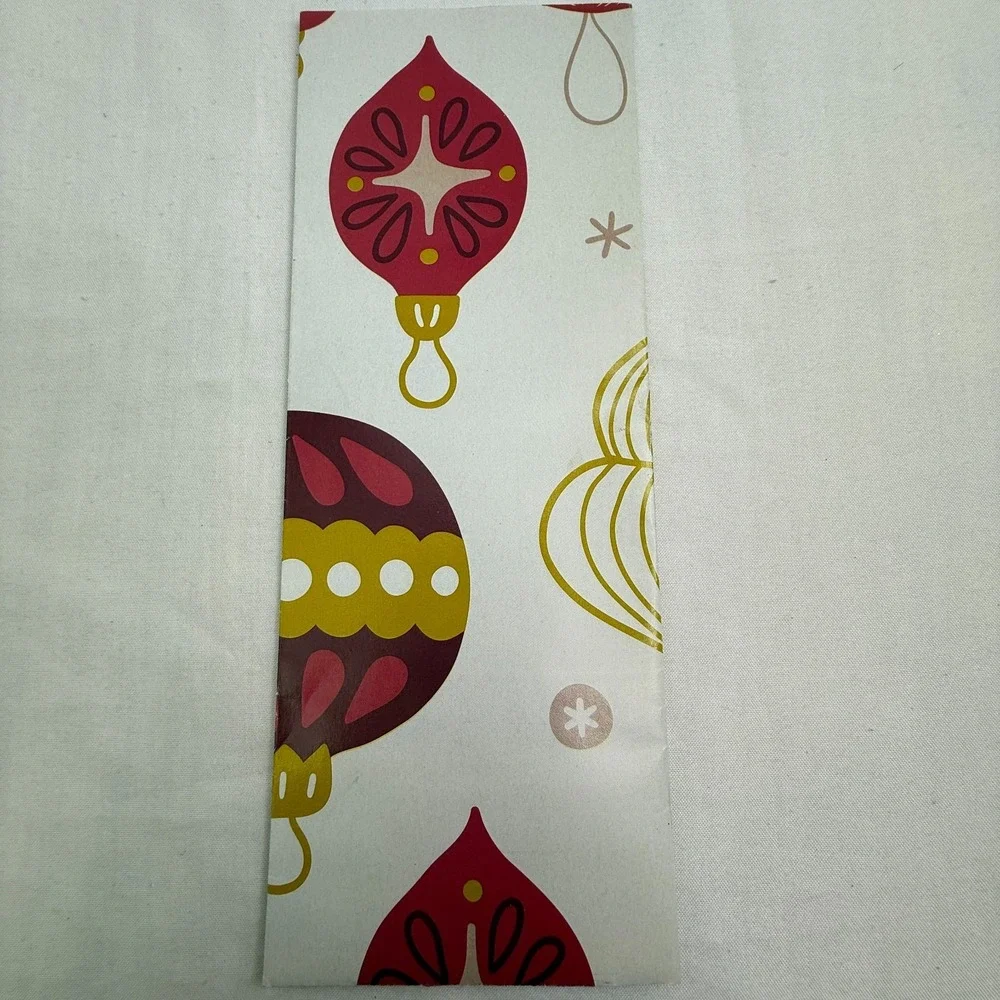 Classic Christmas Gift Wrap 8 Sheets Vintage NOS New 20
